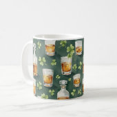 St. Patrick's Day Whiskey and Shamrocks Pattern Kaffeetasse (Vorderseite Links)