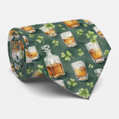 St. Patrick's Day Whiskey & Shamrocks Krawatte (Gerollt)