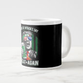 St. Patrick's Day wieder großartig Funny Trump Jumbo-Tasse (Vorderseite Rechts)