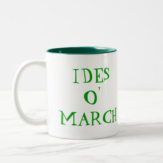 St Patrick's IDES O' MÄRZ Leprechaun Tasse (Links)