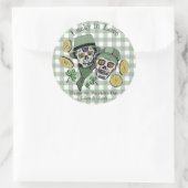 St. Patricks Individuelle Name Green Skull Lucky i Runder Aufkleber (Tasche)