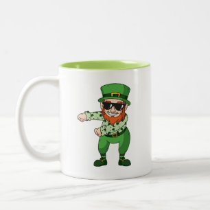 St Patricks Kobold-Flossing-Tanz Zweifarbige Tasse