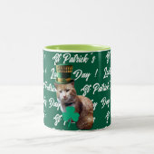 St Patrick's Lucky Day Cute Cat Leprechaun Hat, Zweifarbige Tasse (Mittel)