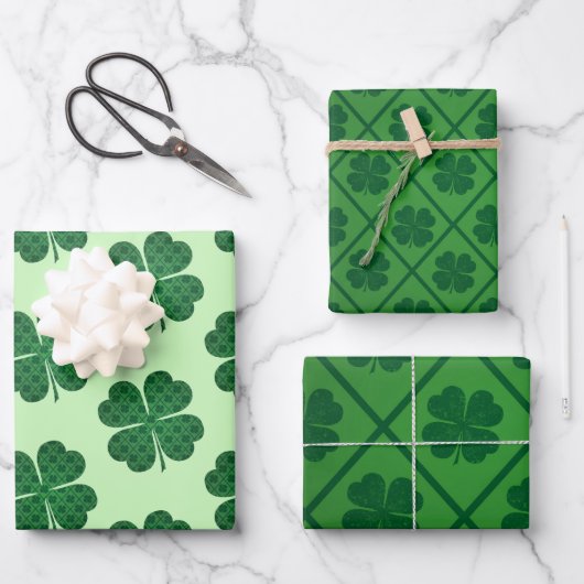 St Patricks Lucky Four Leaf Green Clover Pattern Geschenkpapier Set (Vorderseite)