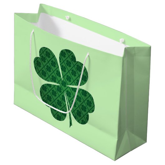 St Patricks Lucky Four Leaf Green Clover Pattern Große Geschenktüte (Vorderseite Schrägansicht)