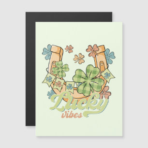 St. Patrick's Lucky Vibes Magnetkarte