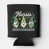 St Patricks Nurses Love Shenanigans Gnomes Scrub Dosenkühler (Rückseite)