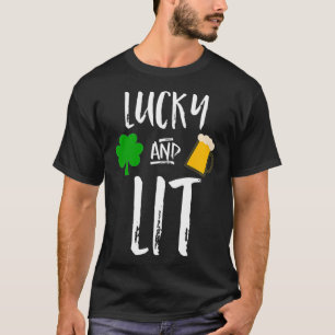 St Patricks Tag glücklich und beleuchtet trinken T-Shirt