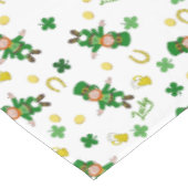St Patricks Tagesmuster Tischdecke (Schrägansicht)