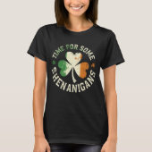 St. Patrick's Time for some Shenanigans Clover Fun T-Shirt (Vorderseite)