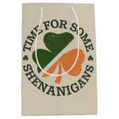 St. Patrick's Time for some Shenanigans Clover Mittlere Geschenktüte (Vorderseite)