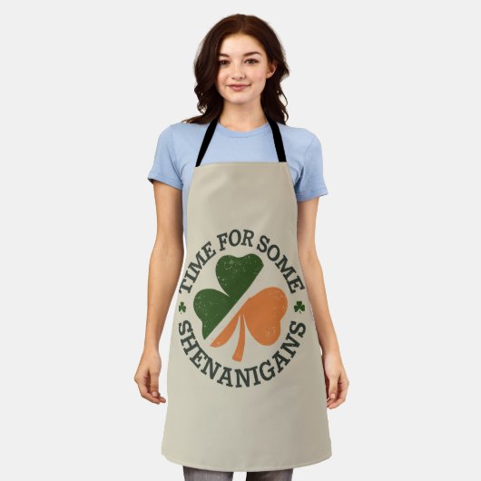 St. Patrick's Time for some Shenanigans Clover Schürze (Getragen)