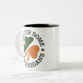 St. Patrick's Time for some Shenanigans Clover Zweifarbige Tasse (Vorderseite Links)