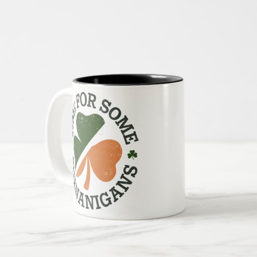 St. Patrick's Time for some Shenanigans Clover Zweifarbige Tasse (Vorderseite Links)