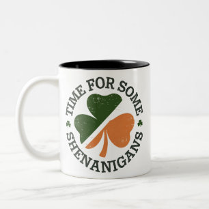 St. Patricks Zeit für einige Schabernack Kleeblatt Zweifarbige Tasse