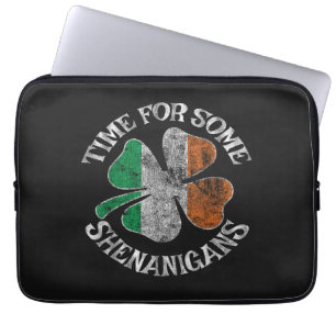 St. Patricks Zeit für etwas Schabernack Kleeblatt Laptopschutzhülle