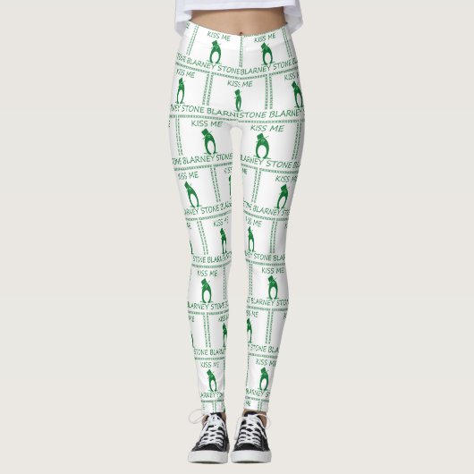 St. Patty's Leprechaun Kiss Me Blarney Stone Leggings (Vorderseite)