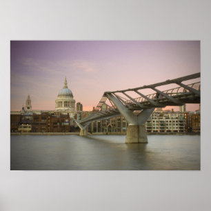 St. Pauls Kathedrale in der Abenddämmerung Poster