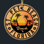 St Pete Beach Florida Sunset Paradise Vintag Keramik Ornament<br><div class="desc">St. Pete Beach Florida - Retro Tropical Palm Tree 60er Souvenirs Vintages Design macht ein großartiges Weihnachts- oder Geburtstagsgeschenk für Liebhaber des Strandes von St. Pete Beach. Das Retro-Sommerdesign ist ein perfektes Geschenk für Reisende und tropische Fans.</div>