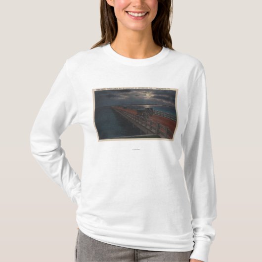 St. Petersburg, FL - Moonlit Ansicht von Gandy T-Shirt (Vorderseite)