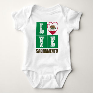 Staatliche Flagge Kaliforniens Herz Sacramento Baby Strampler