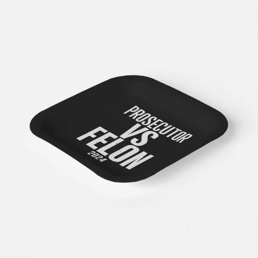 Staatsanwalt Vs Felon 2024 Pappteller (Gewinkelt)