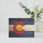 Staatsflagge Colorado auf Altholzkörnern Postkarte (Stehend Vorderseite)