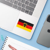 Staatsflagge Deutschlands und Staatsflagge und Mil Aufkleber (Laptop mit iPhone)