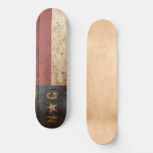 Staatsflagge von North Carolina auf Altholzkörner Skateboard (Vorderseite)