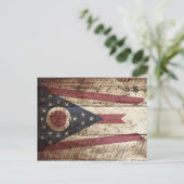 Staatsflagge von Ohio auf Altholzkörnern Postkarte (Stehend Vorderseite)