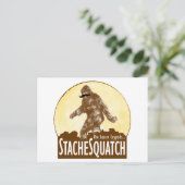 "STACHE SQUATCH The Lesser Cryptid - Funny Bigfoot Postkarte (Stehend Vorderseite)