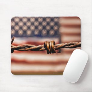 Stacheldraht über amerikanischer Flagge Mousepad