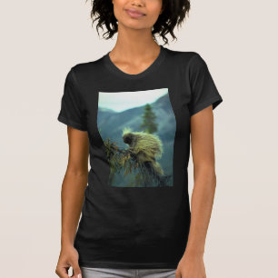 Stachelschwein in einem gezierten Baum, NWT, T-Shirt