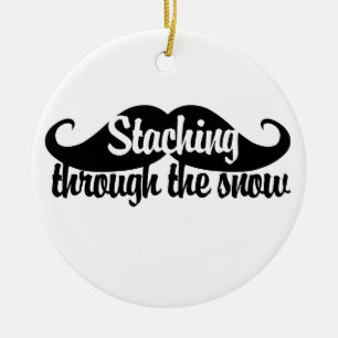 Staching durch den Schnee Keramik Ornament