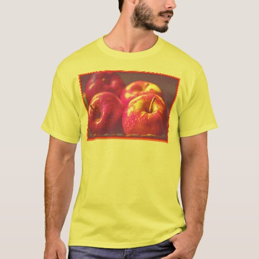 "Stack of Red Apples Fruit" Niedliches Foto. Jetzt T-Shirt (Vorderseite)