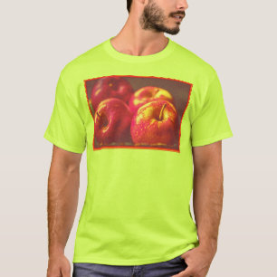 "Stack of Red Apples Fruit" Niedliches Foto. Jetzt T-Shirt