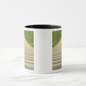 Stadionstreppenhaus zwischen Reihen der grünen Tasse (Zentrum)