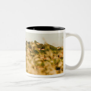 Stadt auf einem Hügel, Provinz San Gimignanos, Zweifarbige Tasse
