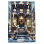 Stadt Brownstone zu Weihnachten Mittlere Geschenktüte (Vorderseite)