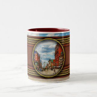 Stadt - Buffalo NY - Zeichen der Zeit 1900 Zweifarbige Tasse