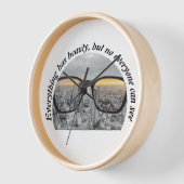 Stadt durch Brille Uhr (Winkel)