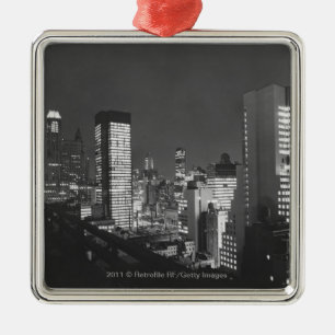 Stadt-Gebäude nachts B&W, erhöhte Ansicht Ornament Aus Metall