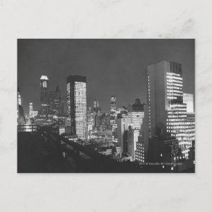 Stadt-Gebäude nachts B&W, erhöhte Ansicht Postkarte