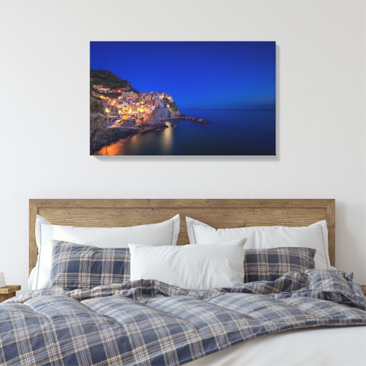 Stadt Manarola im Cinque Terre im Abend Leinwanddruck (Insitu (Schlafzimmer))