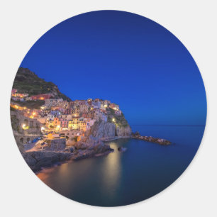 Stadt Manarola im Cinque Terre im Abend Runder Aufkleber