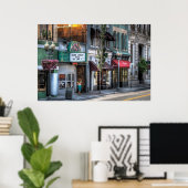 Stadt - Roanoke, VA - Eine Straße runter Poster (Heimbüro)