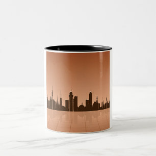 Stadt-Silhouette Futuristische Urbane Abenddämmeru Zweifarbige Tasse
