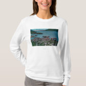 Stadtansicht von Wrangell, AlaskaWrangell, AK T-Shirt (Vorderseite)