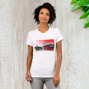 Stadtbusse Rote grüne Busse in der Stadtstraße T-Shirt
