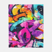 Städtische Graffiti-Collage mit kräftigen Farben   Fleecedecke (Vorderseite)